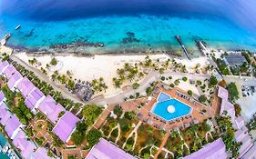 Van Der Valk Plaza Beach Resort Bonaire